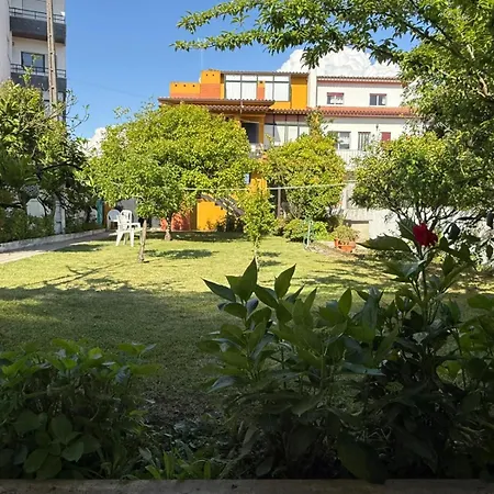 Affittacamere Yellow House *